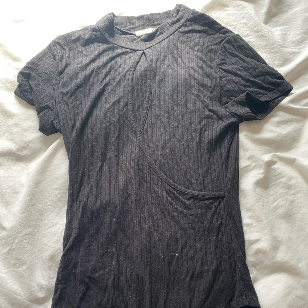 Black keyhole cap sleeve mock neck bodysuit Size: Medium